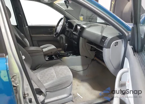 2004 Kia Sorento Ex/Lx z USA, uszkodzony, nr VIN KNDJD733X45233853